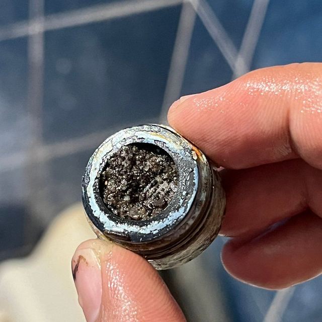 濾芯一下子就變黑，代表什麼？換再勤都沒用，先找出上游的污染源
